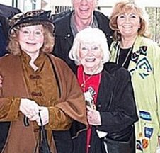 Piper Laurie, Penny Singleton and her daughter