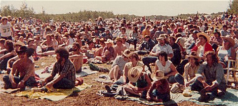 Afternoon crowd gathers