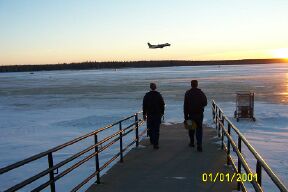 Cessna pilots to Puk with SAAB lifting off in distance