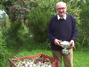 [14] Peter Berrisford in His Award-Winning Garden