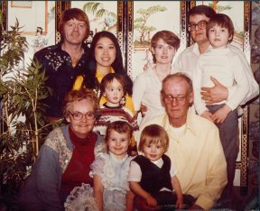 Louise and Jerry with children Bill and Bonnie and their families